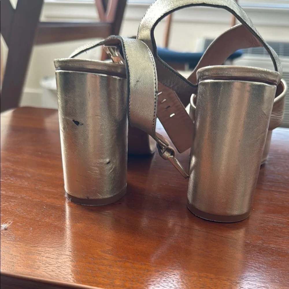 Robert Clergerie Silver Platform Sandals with Crossover Straps - Picture 4 of 6